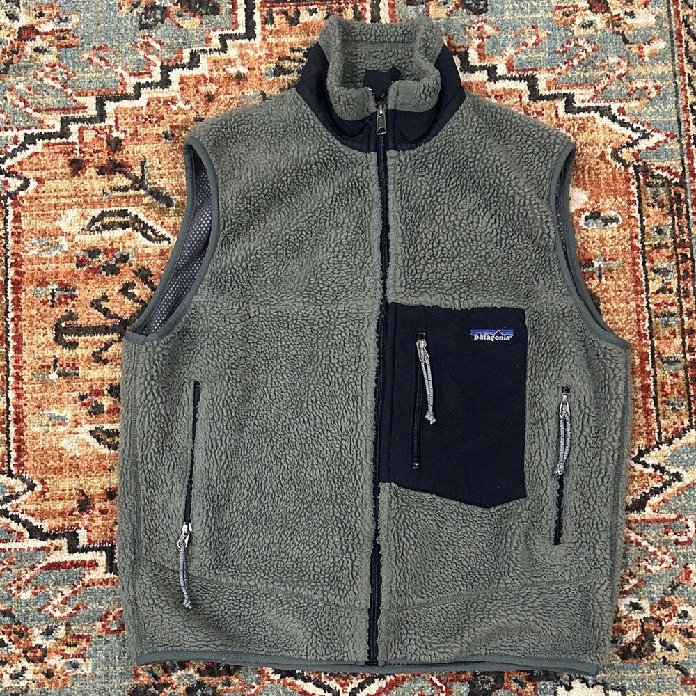 Vintage Patagonia Olive and Black Fleece Vest